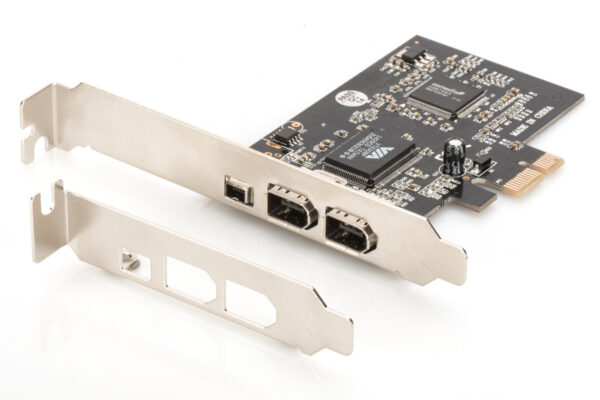 SCHEDA AGGIUNTIVA PCI EXPRESS 2+1 PORTA FIREWIRE IEEE1394A CON STAFFA NORMALE + LOW PROFILE